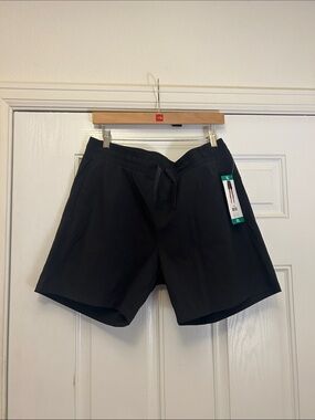 NWT Women’s Black Athletic Shorts Size XL - Tuff Athletics